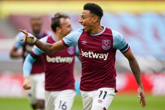 斯基拉：那不勒斯依然想租梅努，球员也想要获得更多出场机会