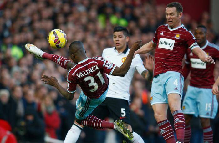 英媒：尽管库尼亚遭遇头部受伤，但曼联相信他能出战埃弗顿